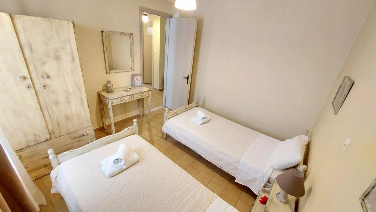 Lourantos Studios & Apartments Ваті Екстер'єр фото