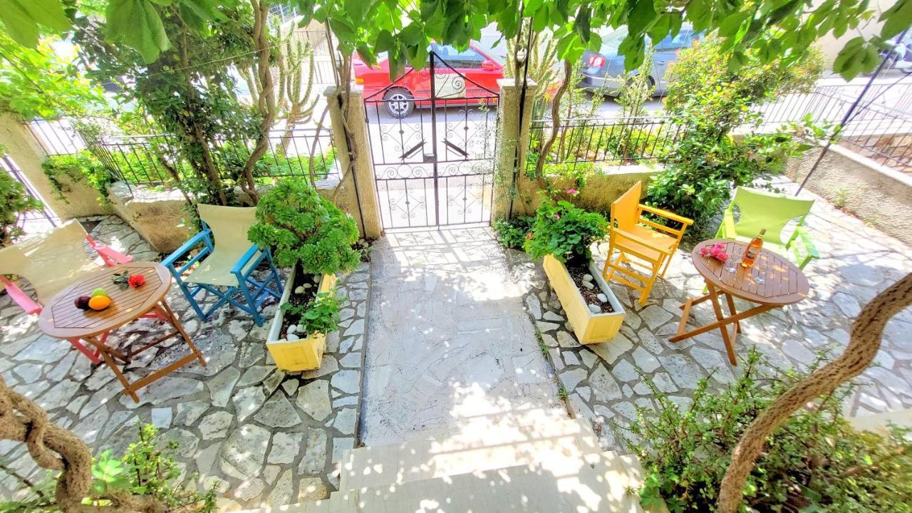Lourantos Studios & Apartments Ваті Екстер'єр фото