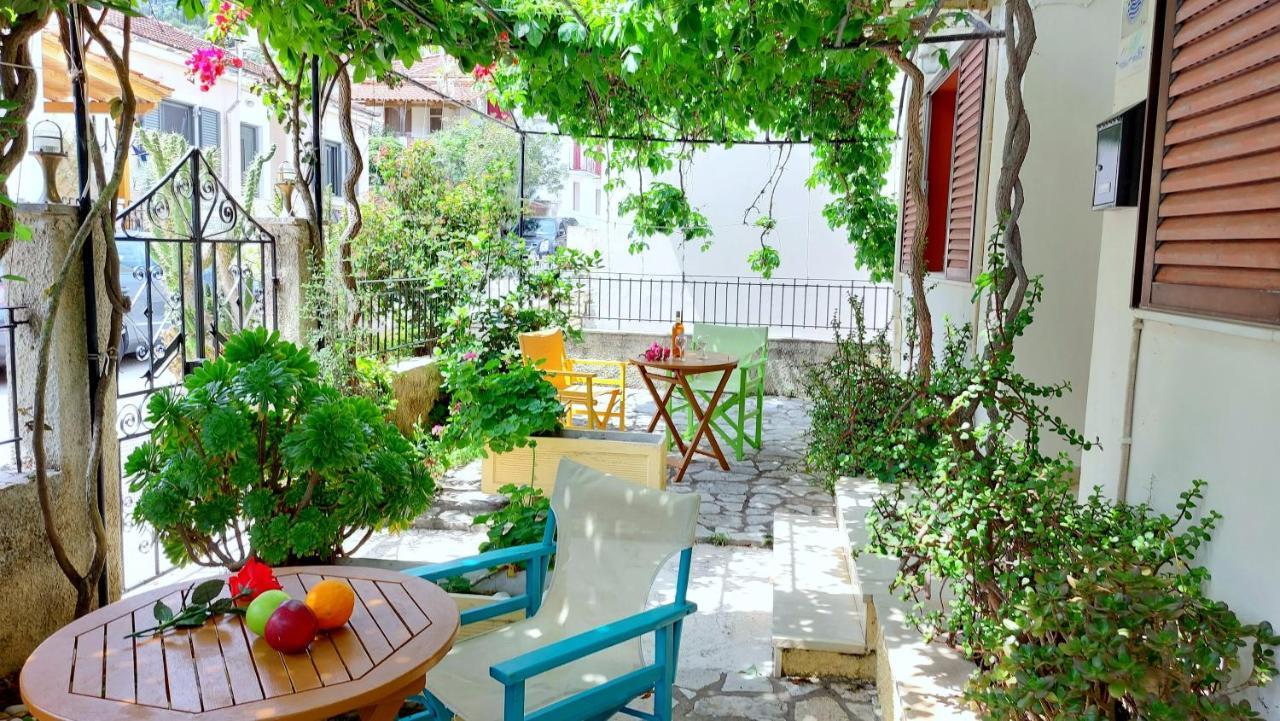 Lourantos Studios & Apartments Ваті Екстер'єр фото