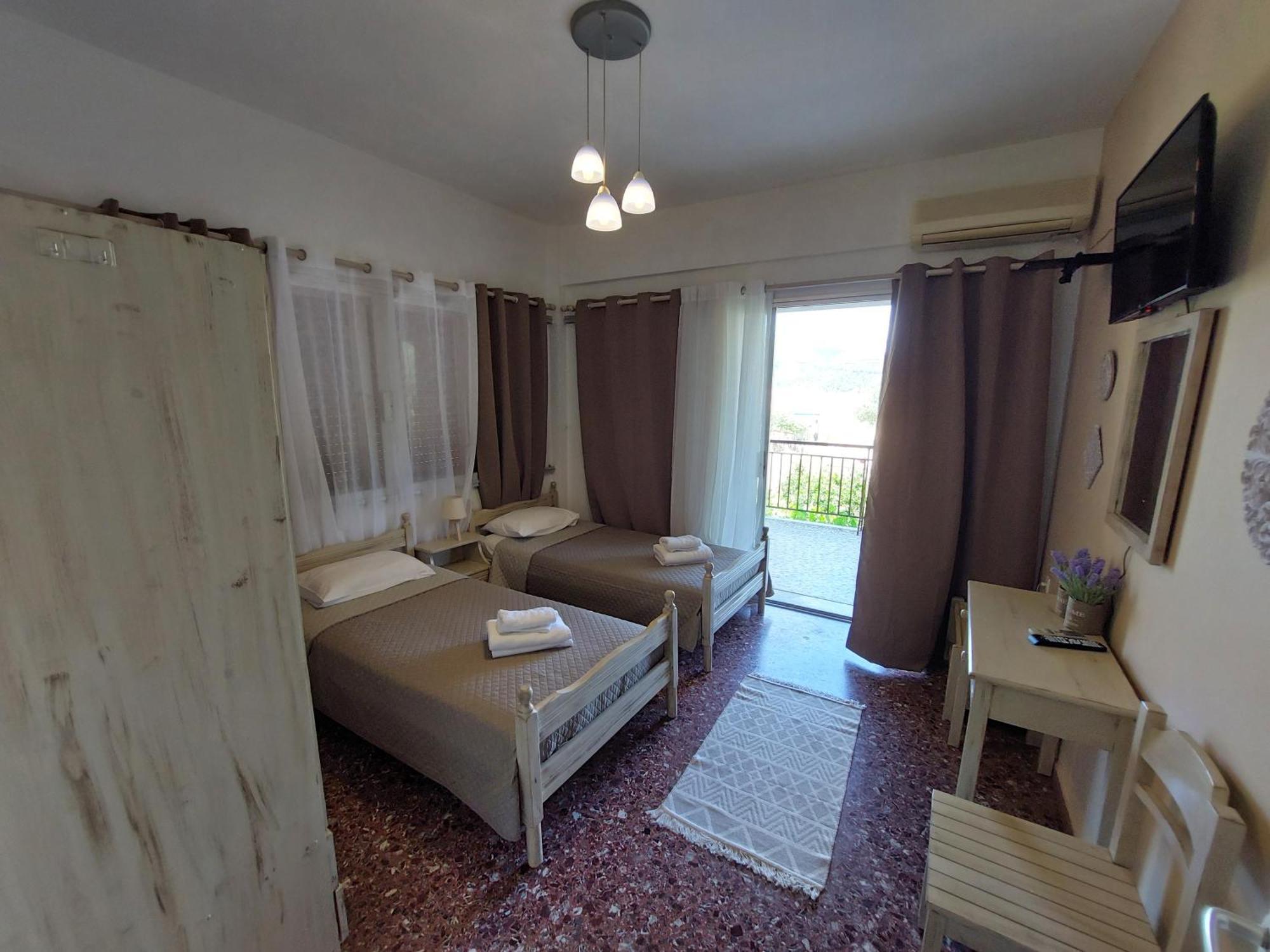 Lourantos Studios & Apartments Ваті Екстер'єр фото