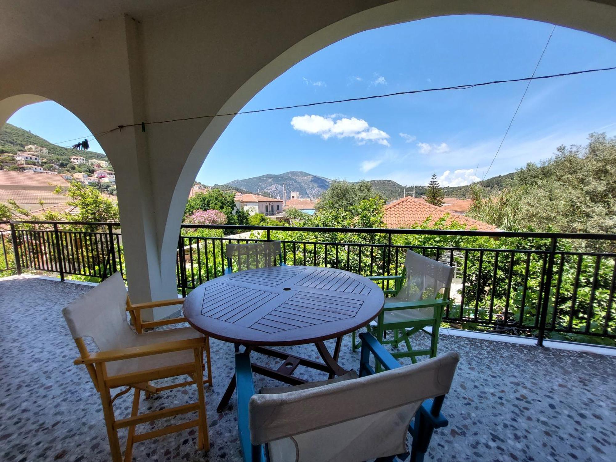 Lourantos Studios & Apartments Ваті Екстер'єр фото